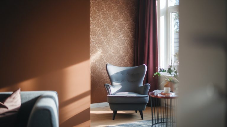 Peinture ou papier peint ? Voici ce que personne ne vous dit avant de choisir